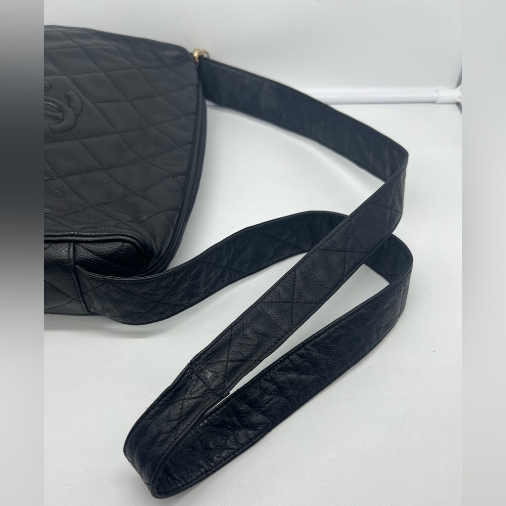CHANEL VINTAGE Matelasse Black Caviar Leather Golden Ball Shoulder Crossbody Bag - Picture 13 of 17